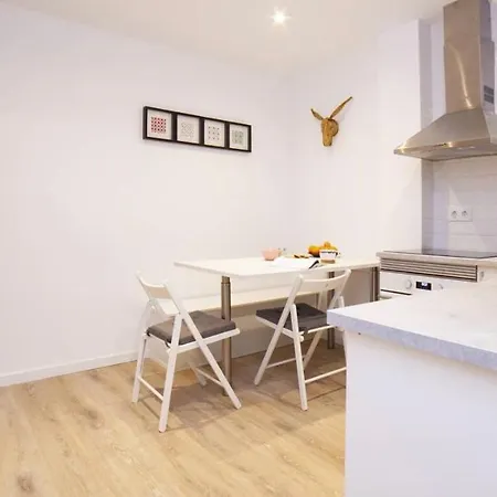 Chic Ramblas Apartment Barcelona