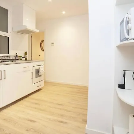 Chic Ramblas Apartment Barcelona