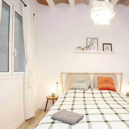 Chic Ramblas Apartment Barcelona